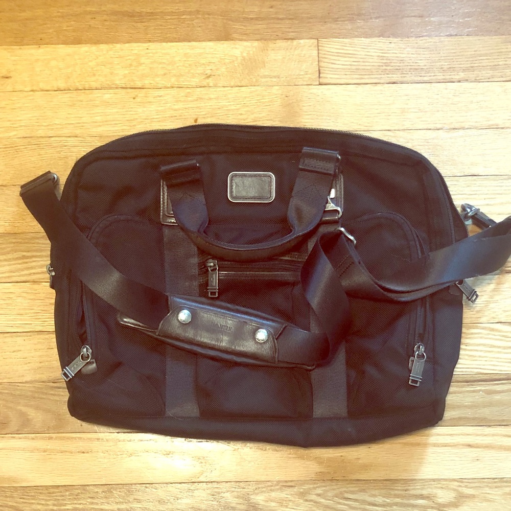 Tumi Alpha Bravo travel brief/travel bag
